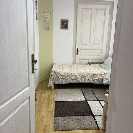 Lennon Apartamento Vinkovci Exterior foto