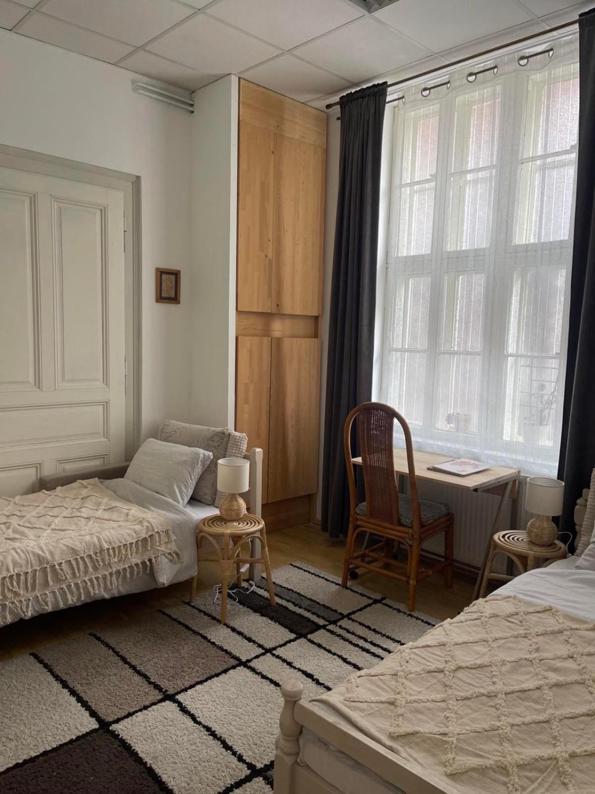 Lennon Apartamento Vinkovci Exterior foto